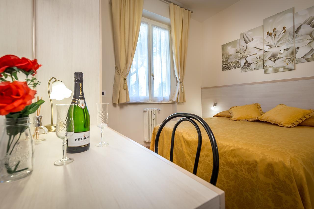 B&B Dolce Luna ฟลอเรนซ์ ภายนอก รูปภาพ